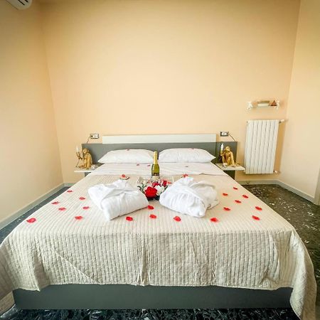 B&B Comfort Room 93 Benevento Exterior foto